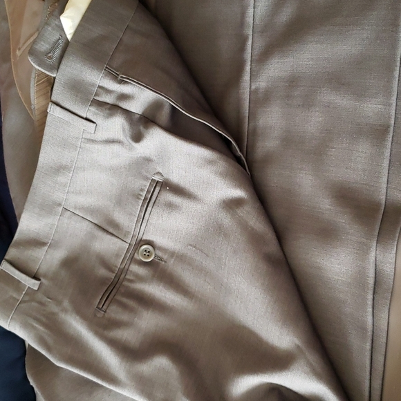 NWT LINEAGE Athletic Fit Gray 48L 40W - Picture 10 of 13